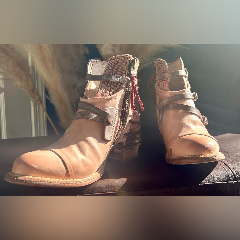 FREEBIRD by Steven - Crue in Blush Multi, Ankle Bootie Size 8